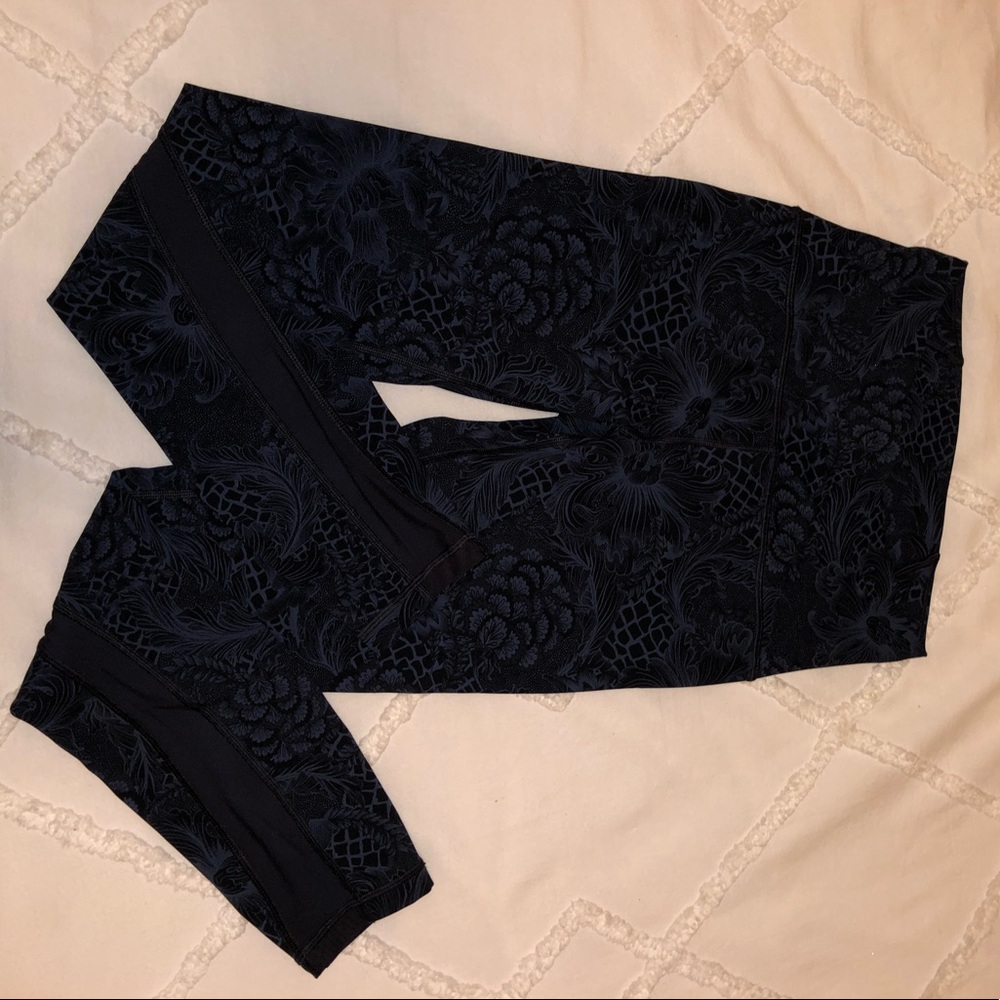 Lululemon Train Times 7/8s legging size 4